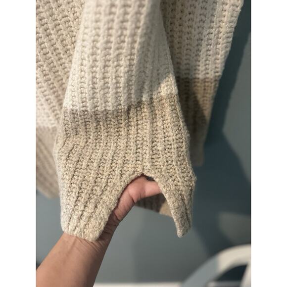 Abercrombie & Fitch Cowl Neck Cream Camel Color Block Sweater Women's Size XS - Picture 8 of 8